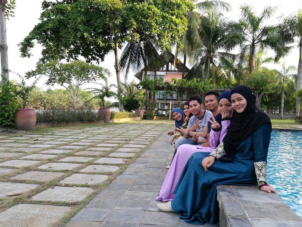 Homestay Ala Riverview Lodge Kota Bharu Bagian luar foto