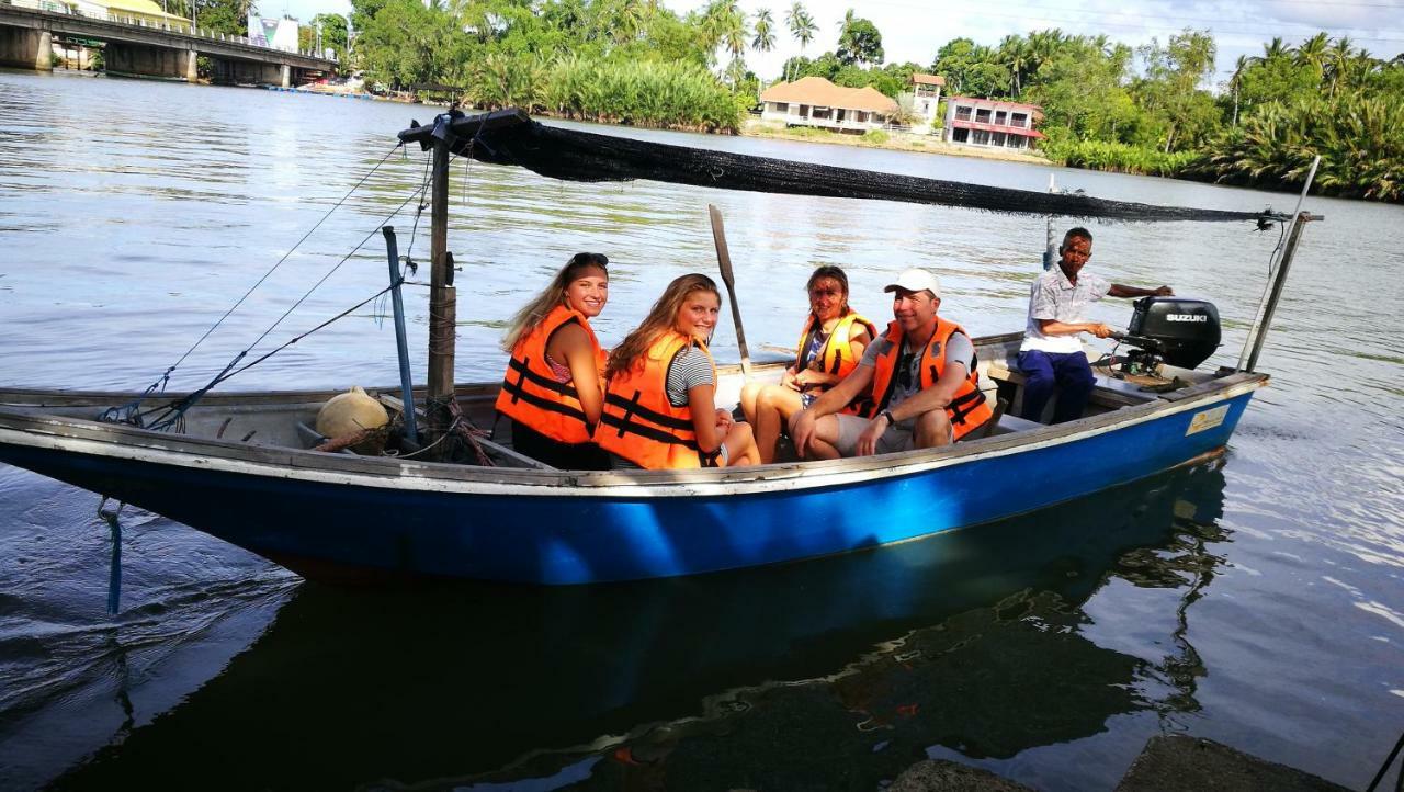 Homestay Ala Riverview Lodge Kota Bharu Bagian luar foto